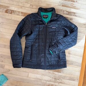 Patagonia dark blue Jacket with Teal Lining women's nano puff